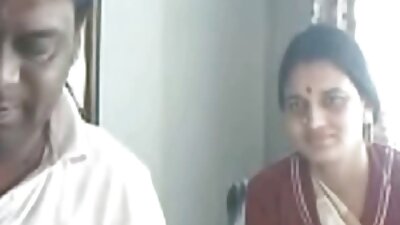സുന്ദരിയായ ഒരു ഡൊമിനട്രിക്സ് അവളുടെ സ്ട്രാപ്പ് ഉപയോഗിച്ച് അവളുടെ അടിമയെ തുളച്ചുകയറുന്നു
